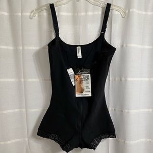 NWT Black XL womens waist shaper.